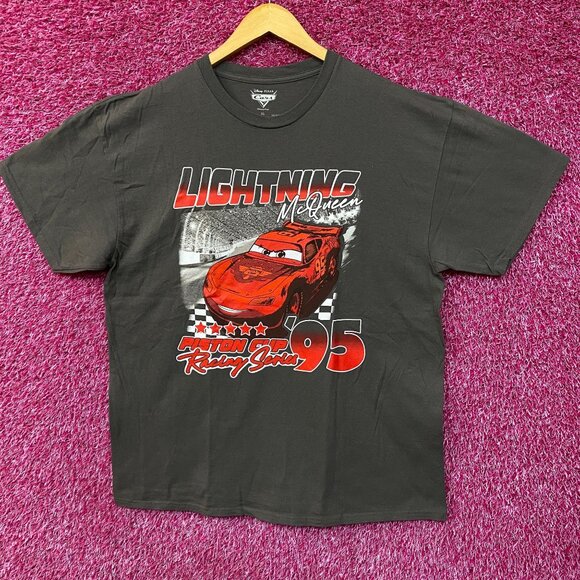Disney Pixar Cars Lightning McQueen Piston Cup 95 T-Shirt XL - Picture 1 of 4